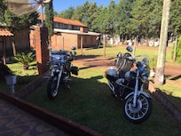 Vista da porta do quarto - Estacionamento em frente à porta!