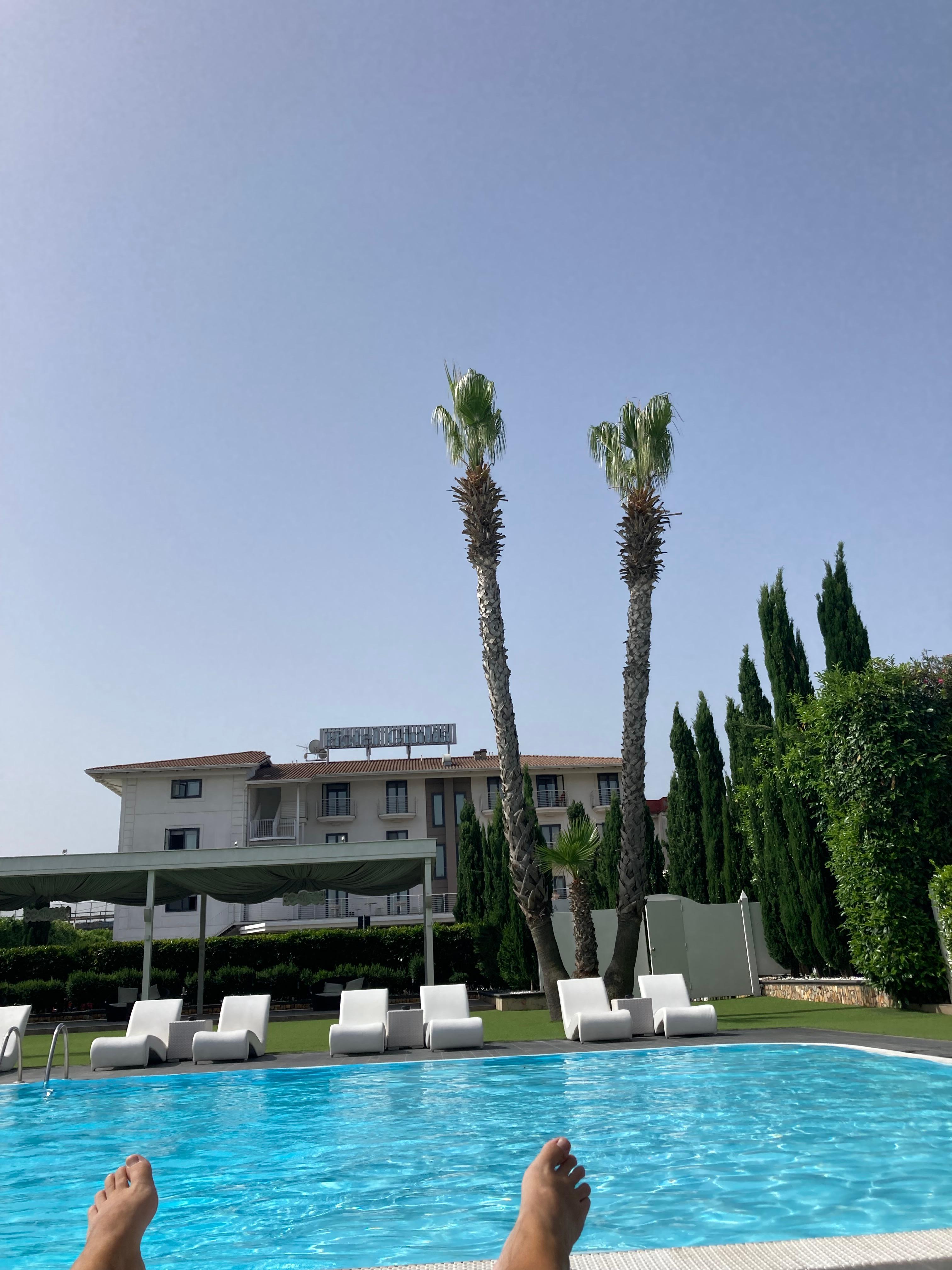 The pool Area overlooking the hotel. Amazing to spend our days here. 