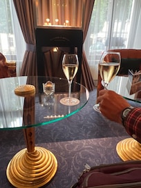 Complimentary arrival champagne!
