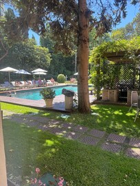 Piscina muito boa .