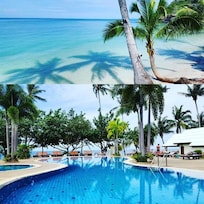 Resortin allas ja ranta.