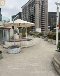 順著空橋走
沿途風景很好