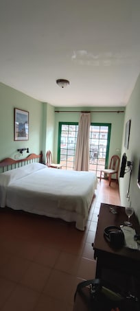 Lovely big comfortable room