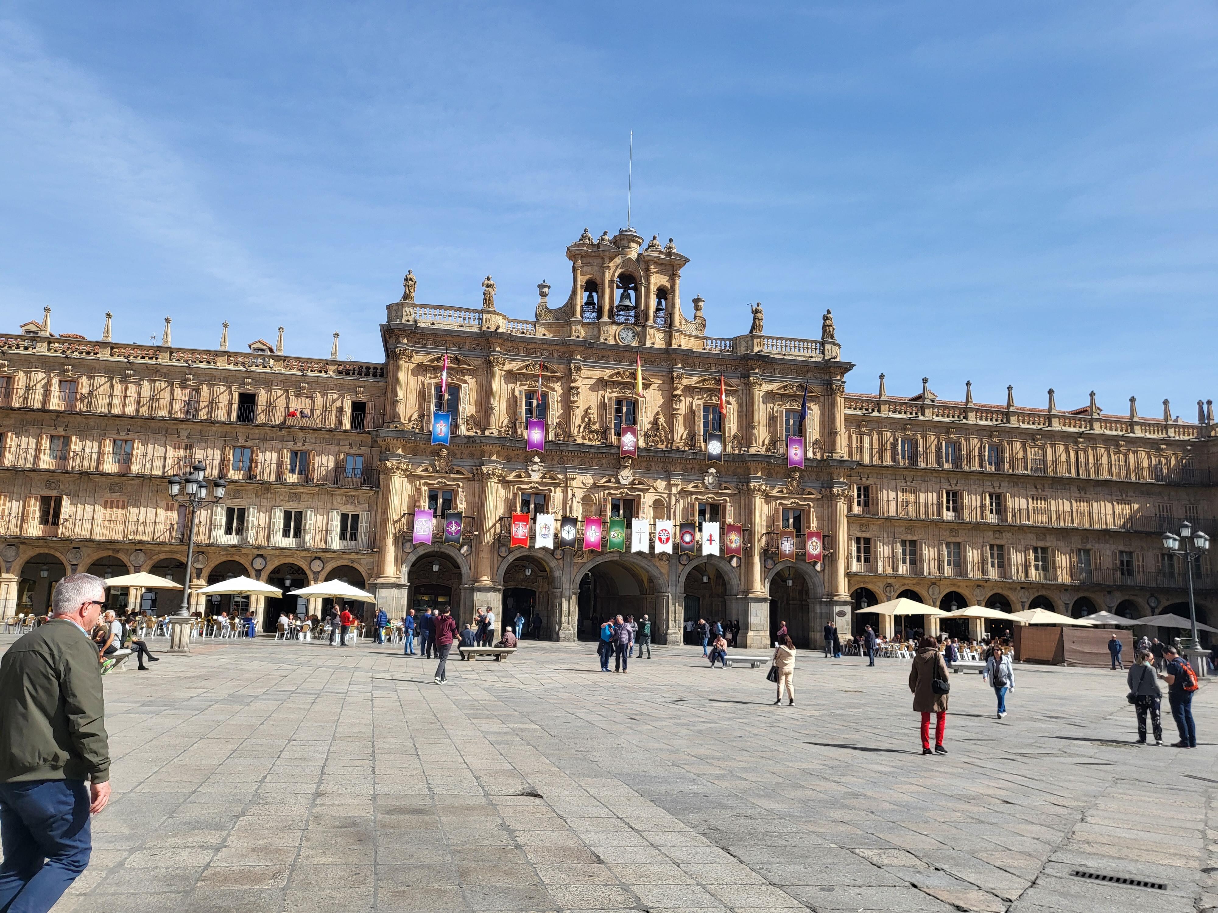 En uno de los arcos de la Plaza Mayor de Salamanca