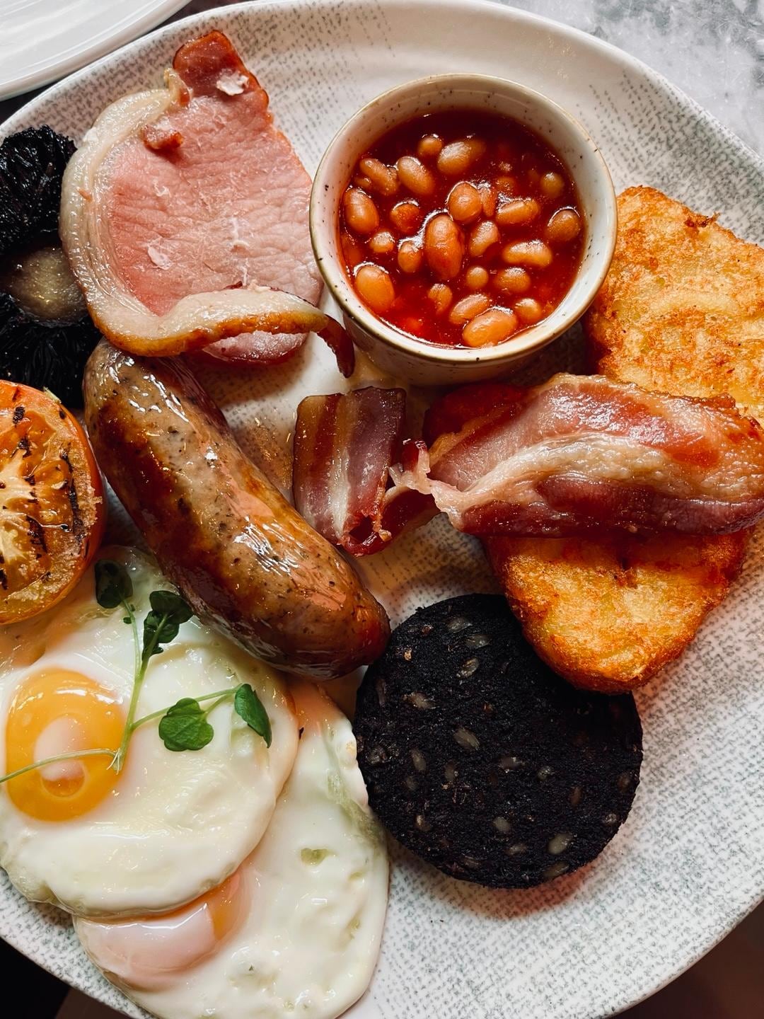 Breakfast at the Lampery's