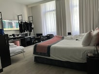 Triple guest room