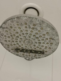 Dusche total verkalkt