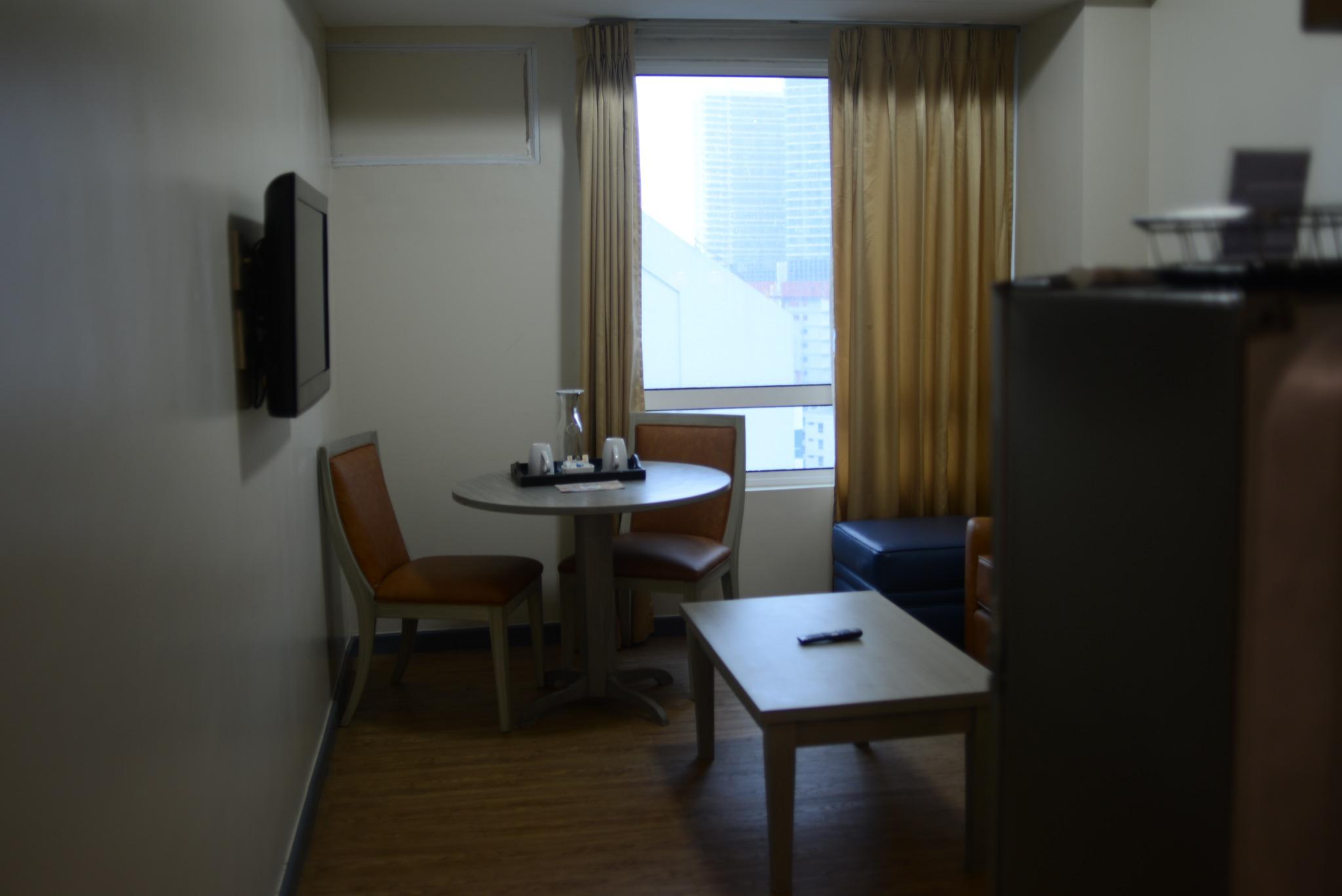 Dining area in kitchenette