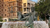 Plaza de la virgen,close by