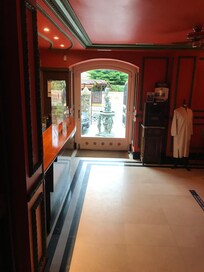 L’entrée vue de l’intérieur
