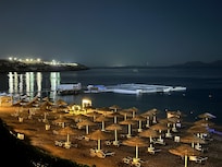 Spiaggia con pontile