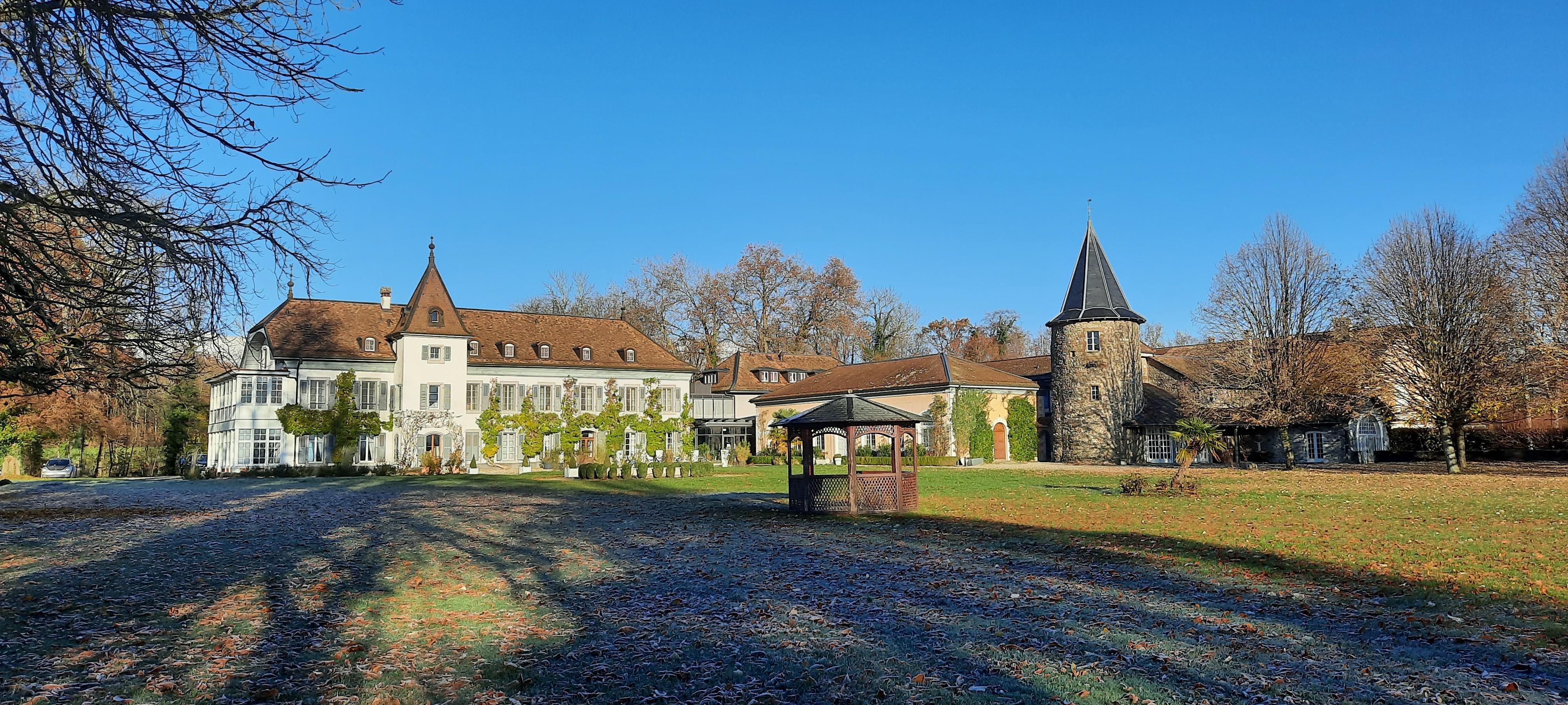 View of Chateaux