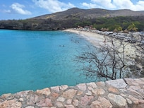 Playa Kenepa Grandi