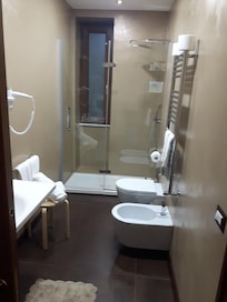 Ensuite Shower room