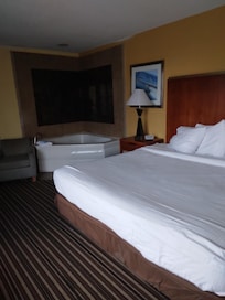 King bed kinda hard but jacuzzi felt great