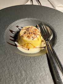Entrée Flan au fromage chaud et vinaigre de Modene. Une merveille