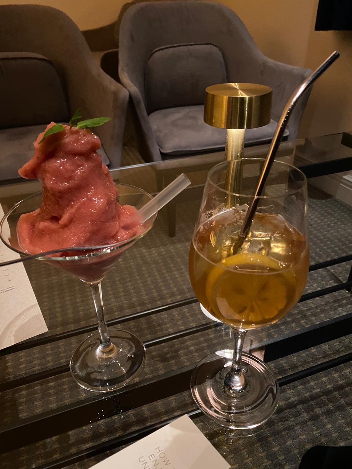 左邊杯天狗山雞尾酒真係值得一試