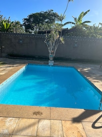 Piscina bem convidativa
