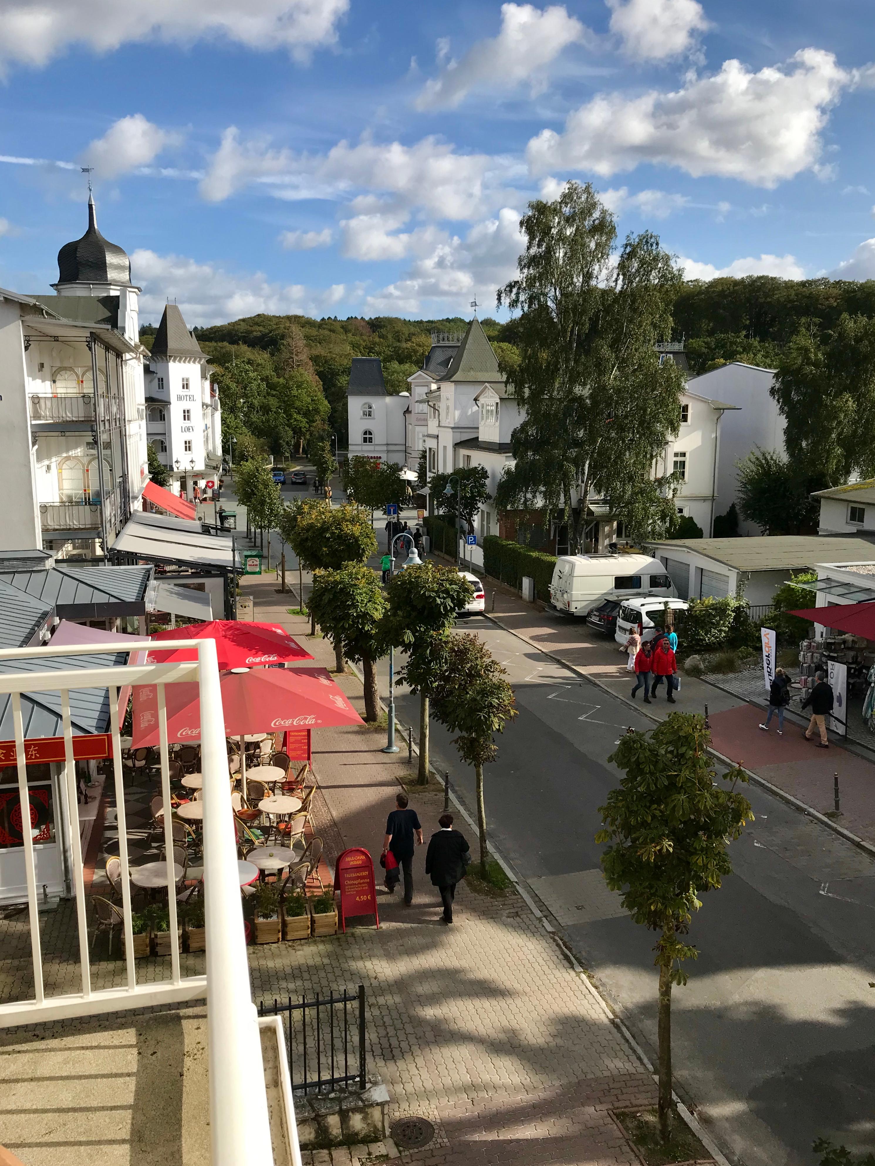 Vy från en av balkongerna i en av residenslägenheterna.