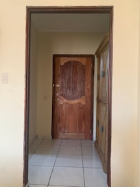 Secure door felt safe .