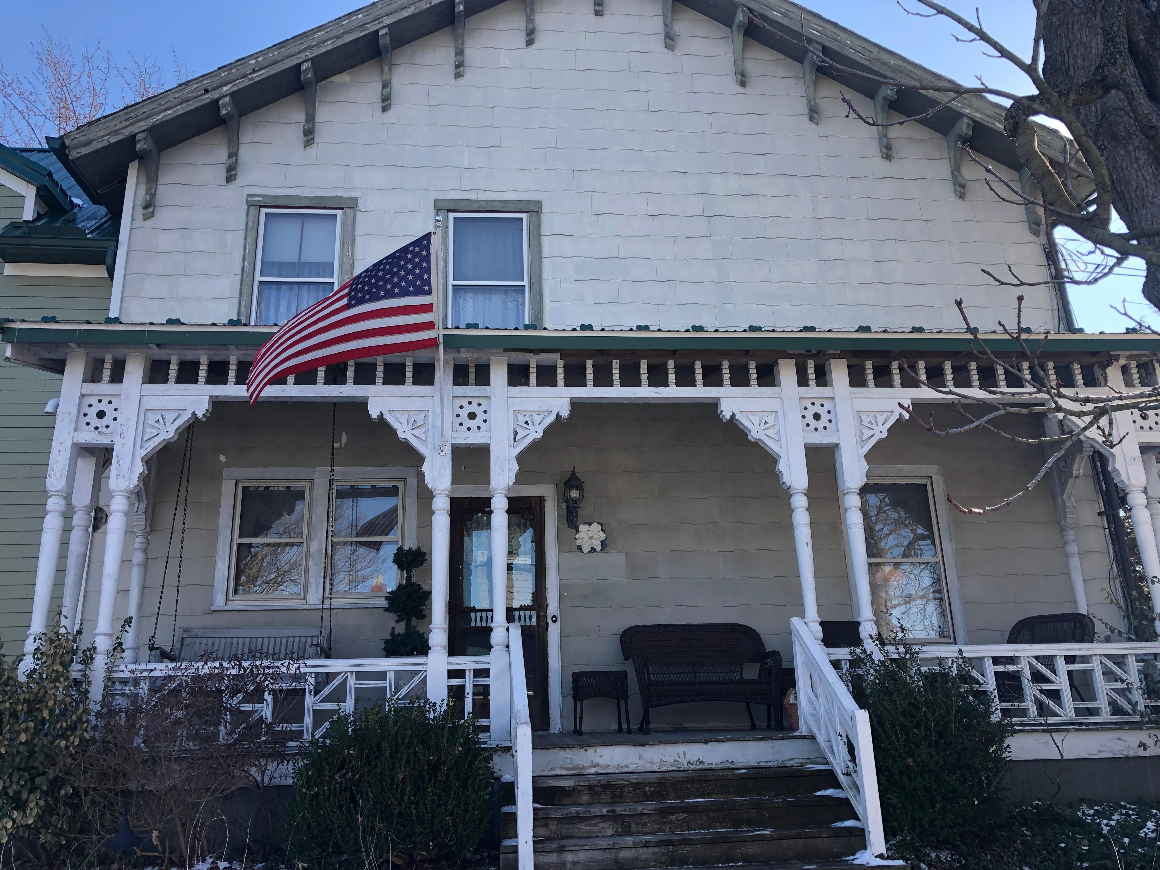 Side porch