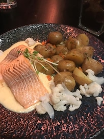 Hovedret. Røye. Med syltede blomkål.