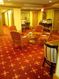 Fra opholdsstuen hvor vi fik morgenmad og ost/vin om aftenen.