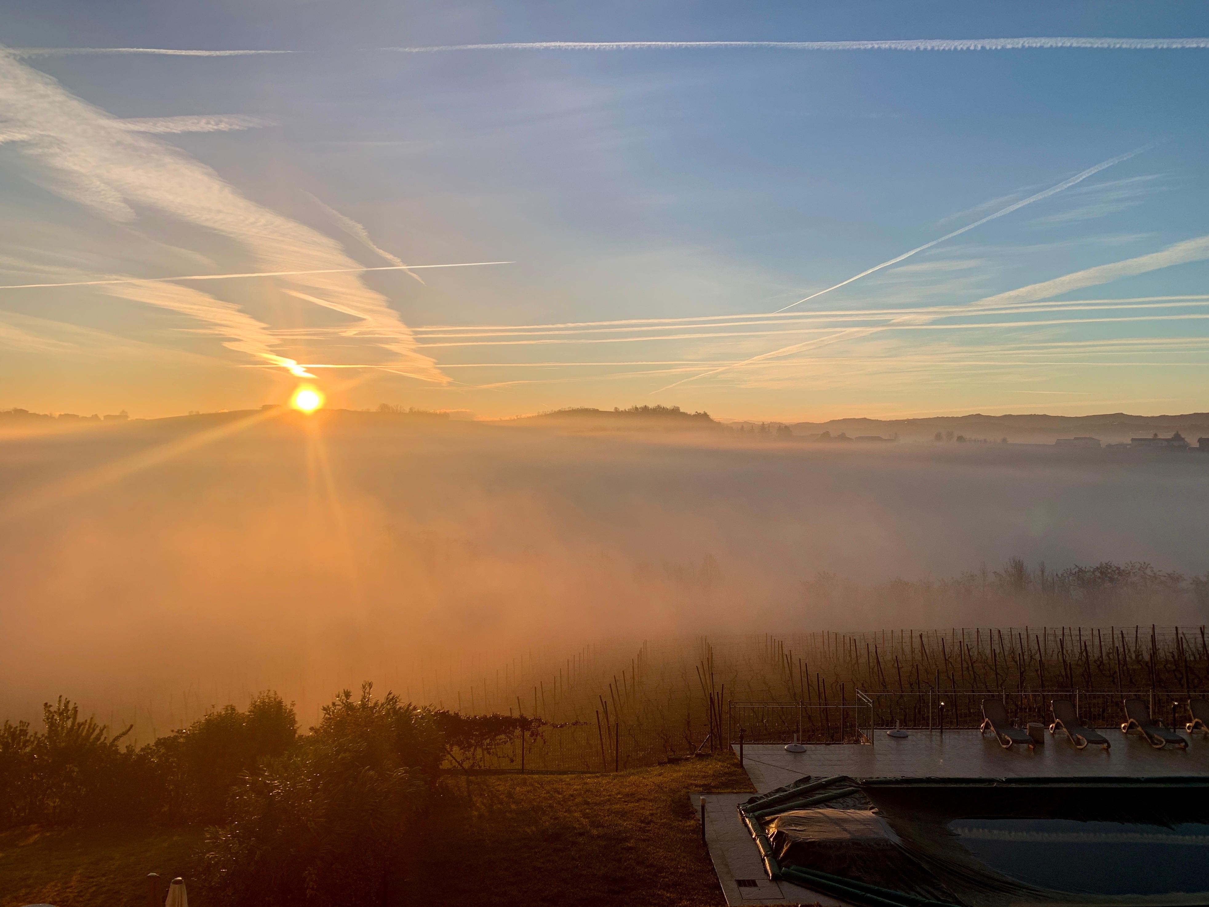 L'alba dalla finestra della nostra camera