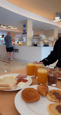 Petit déjeuné (buffet)