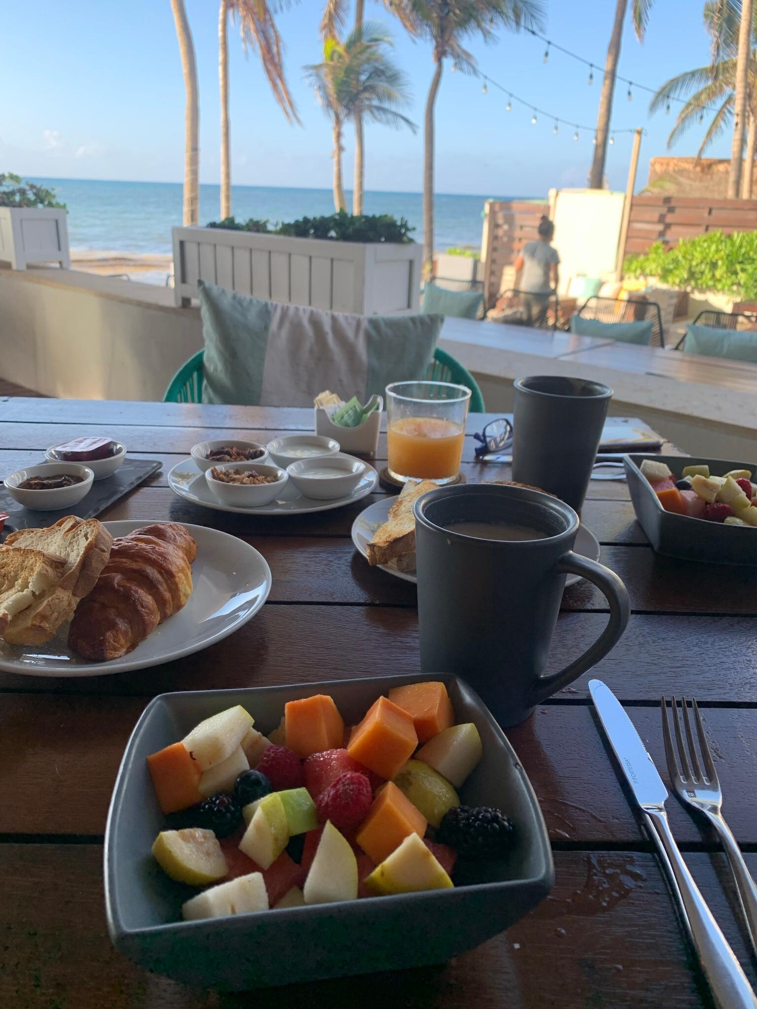 café da manhã razoável e se vc pedir mais um croissant dirão que é extra, apesar da minha diaria incluir