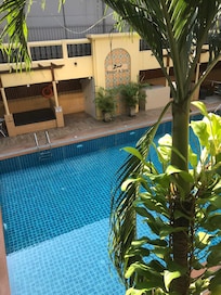 The pool in the morning