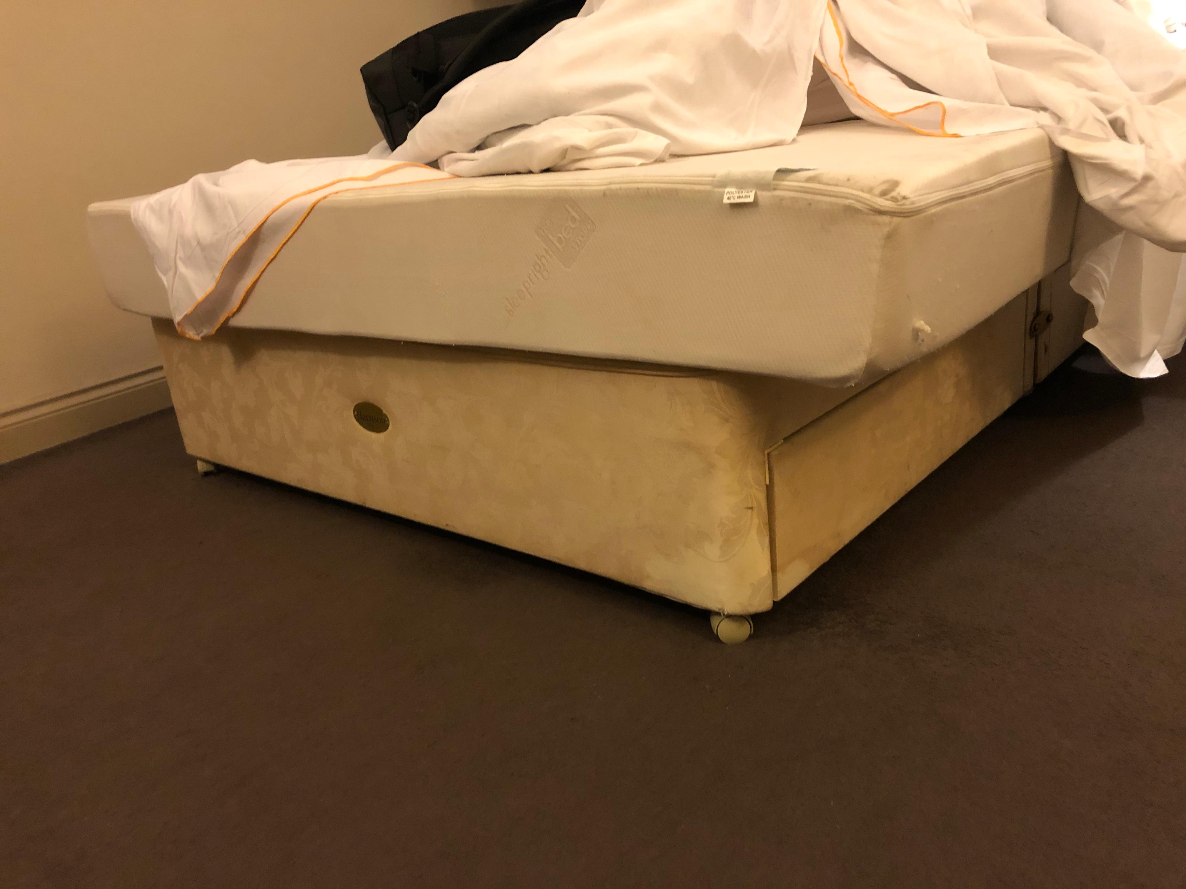 King size mattress on Double base. This means that the sheets don't stay on!