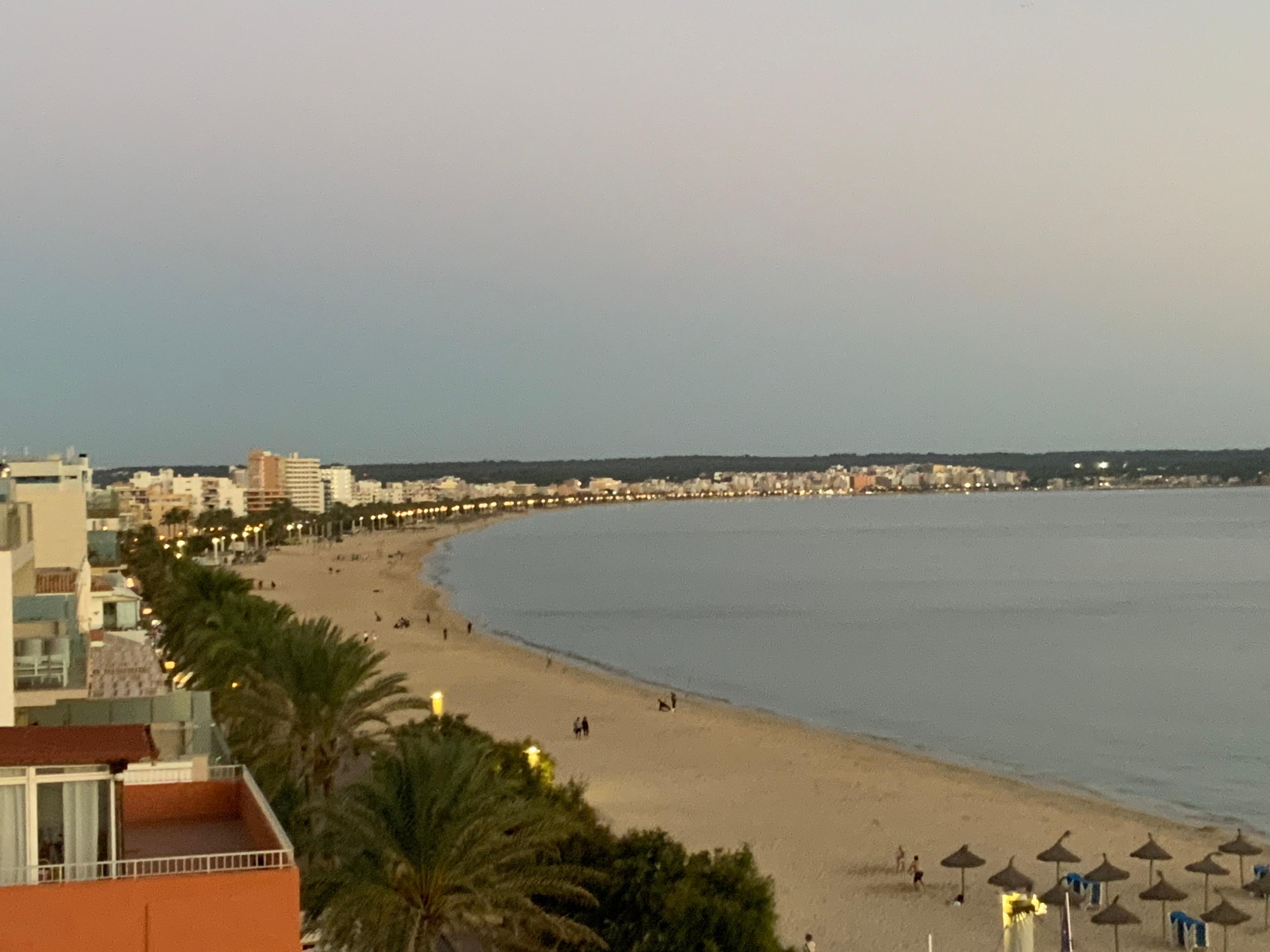 Abendstimmung von unserer Terrasse 