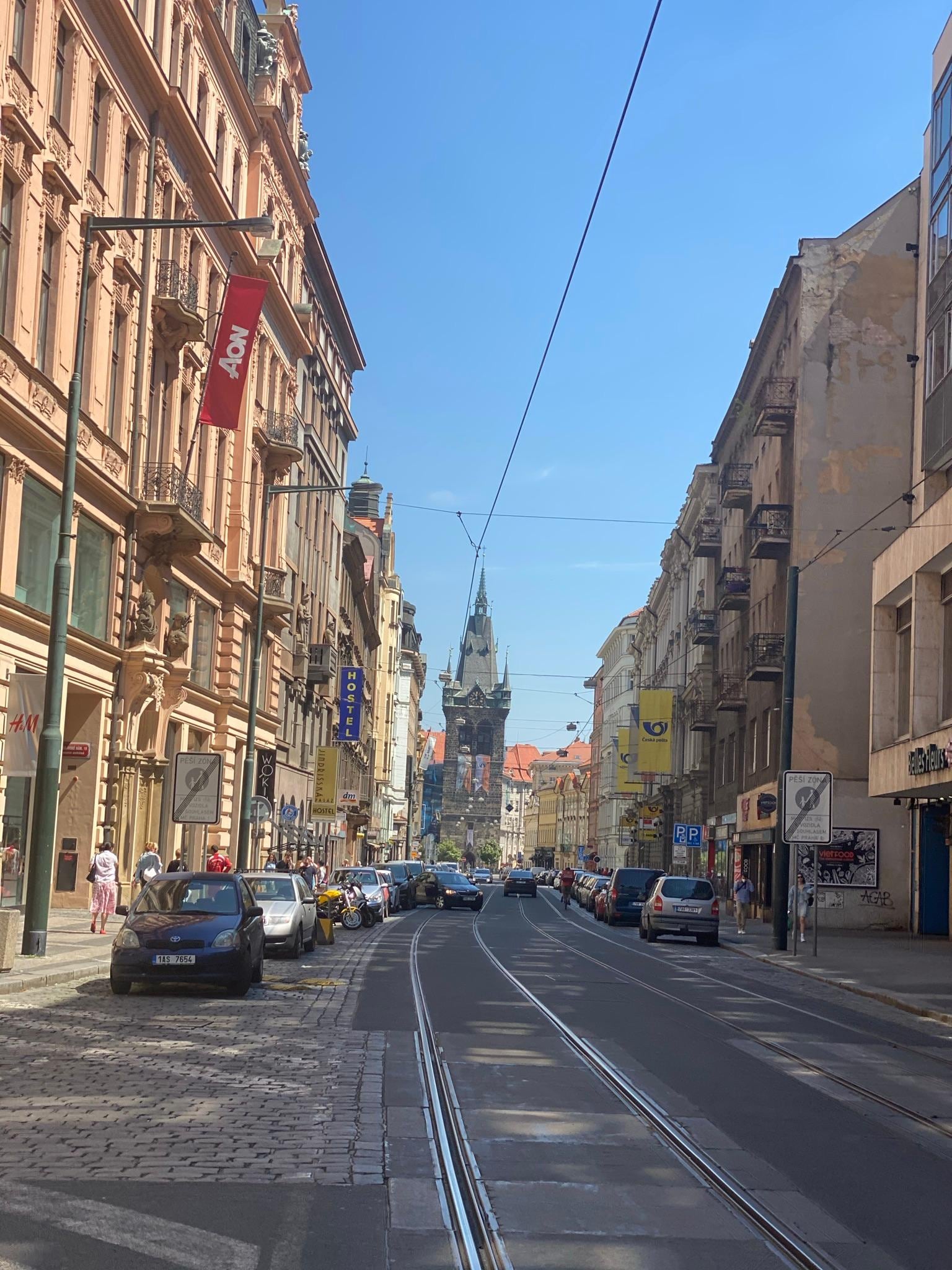 Centro da cidade chegada de trem