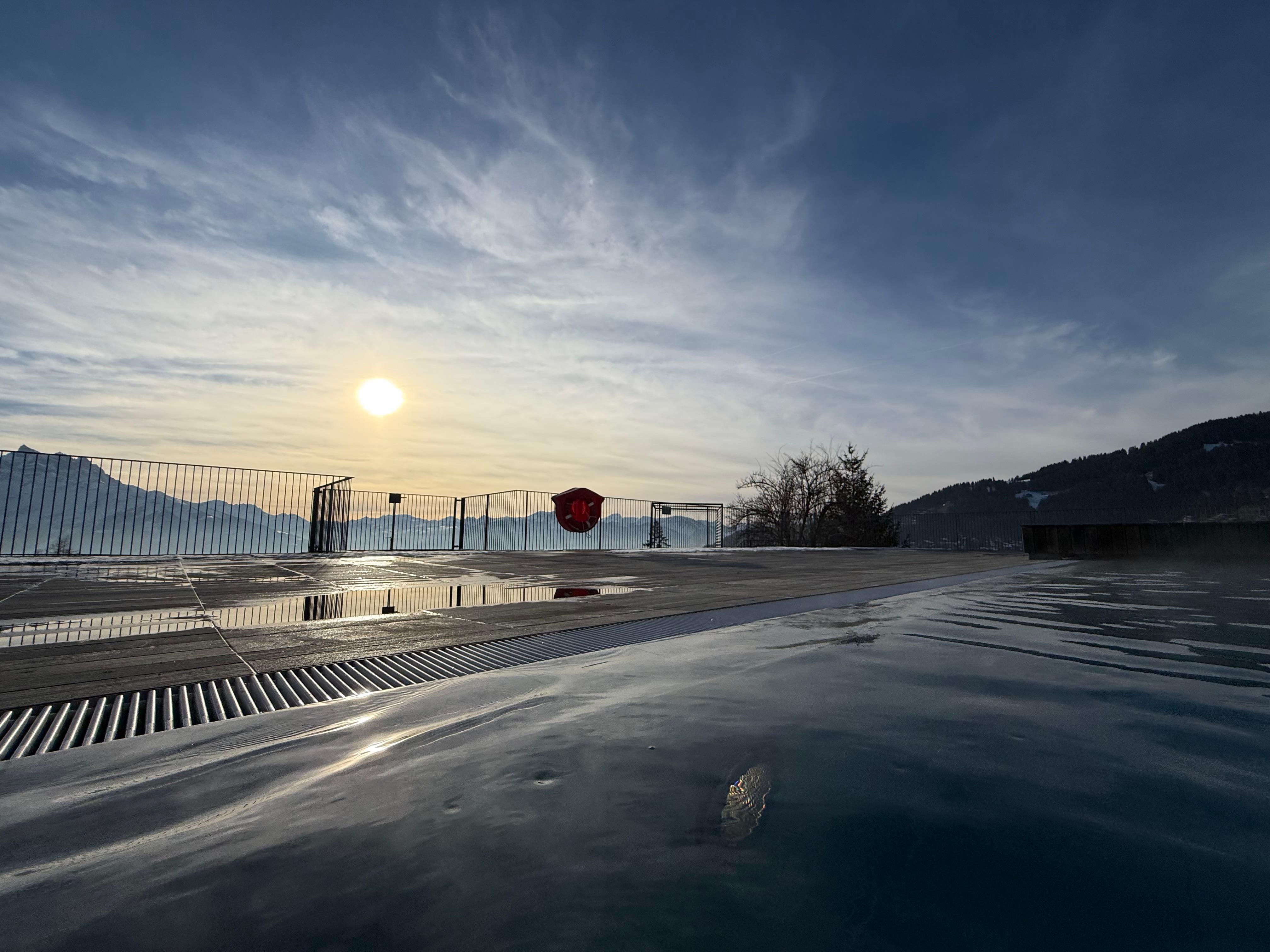 La piscine extérieure 