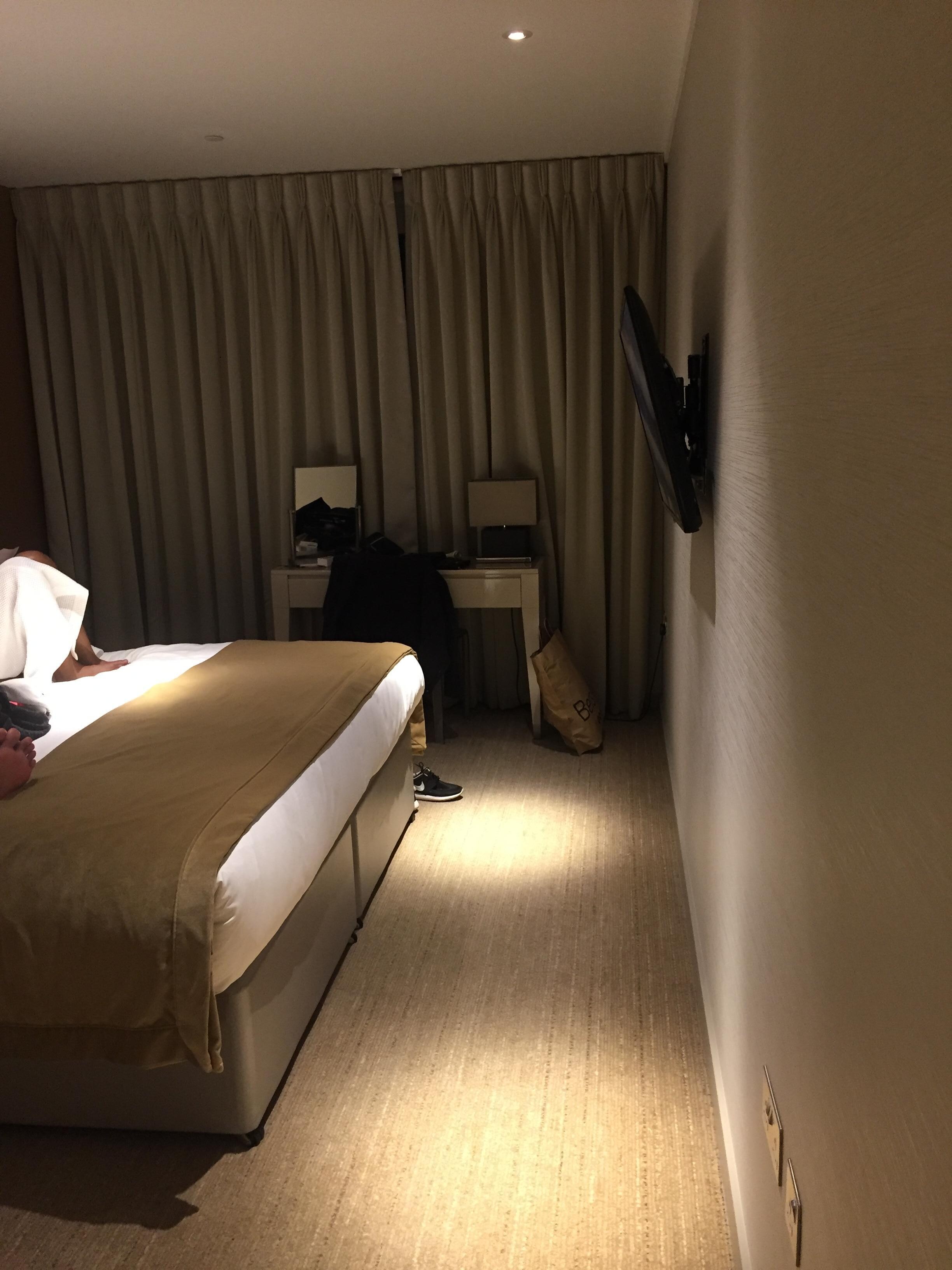 Twin bedroom