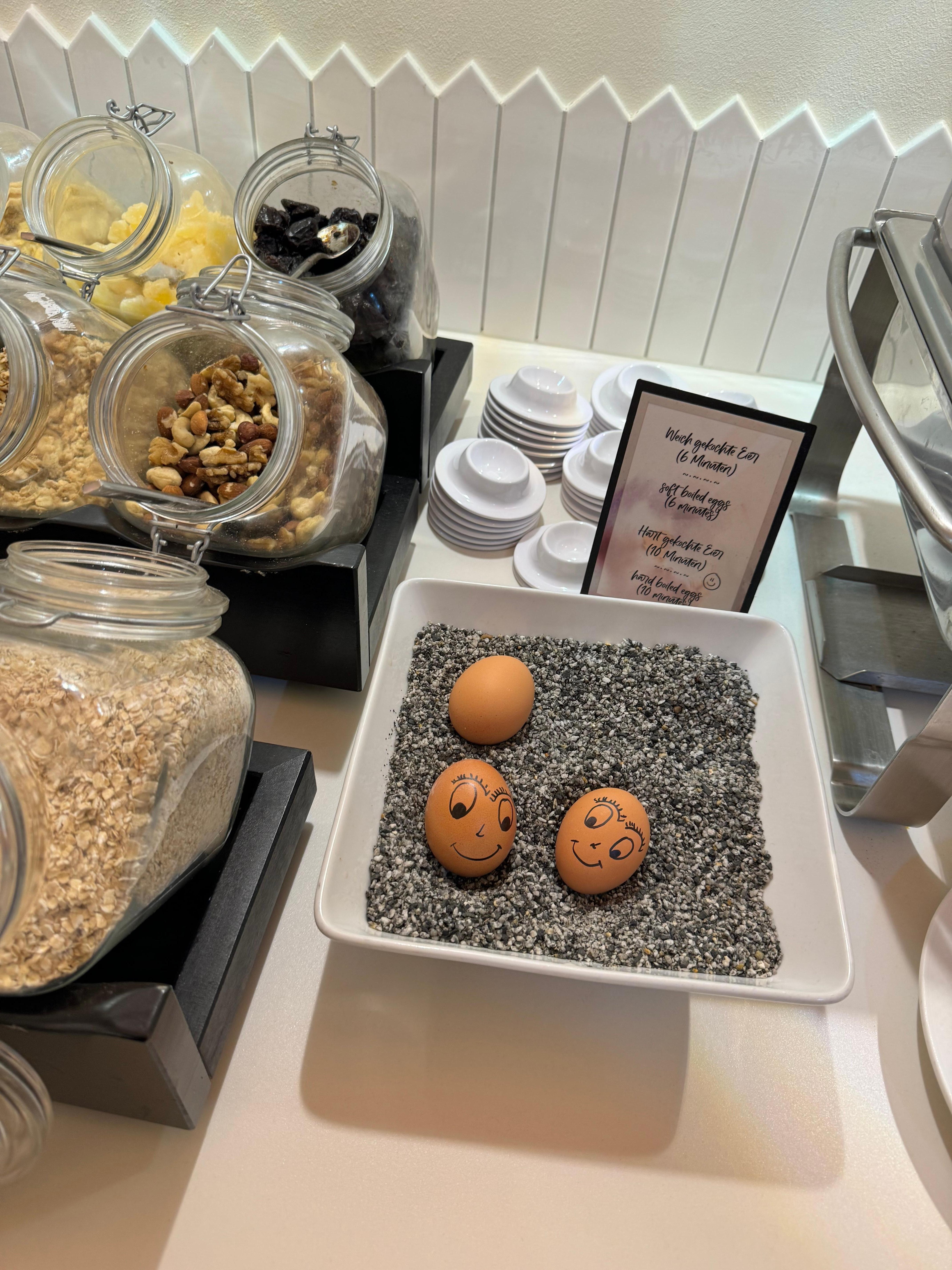 Kul idé med glada Àgg till frukosten