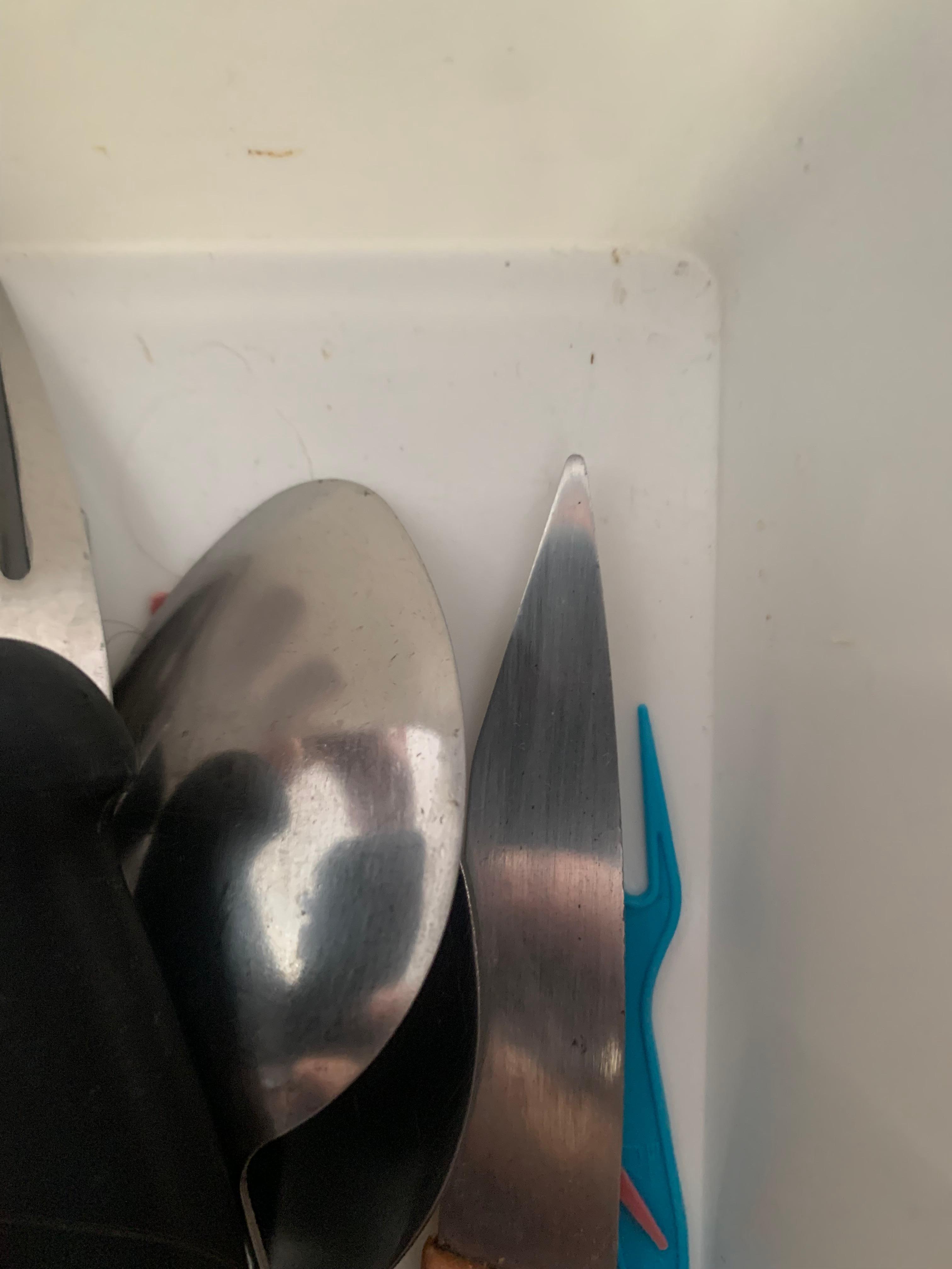 Dirty cutlery