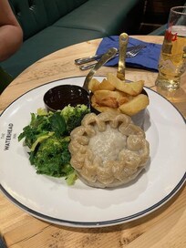 Dinner (more like a bar meal than a four star hotel restaurant)
