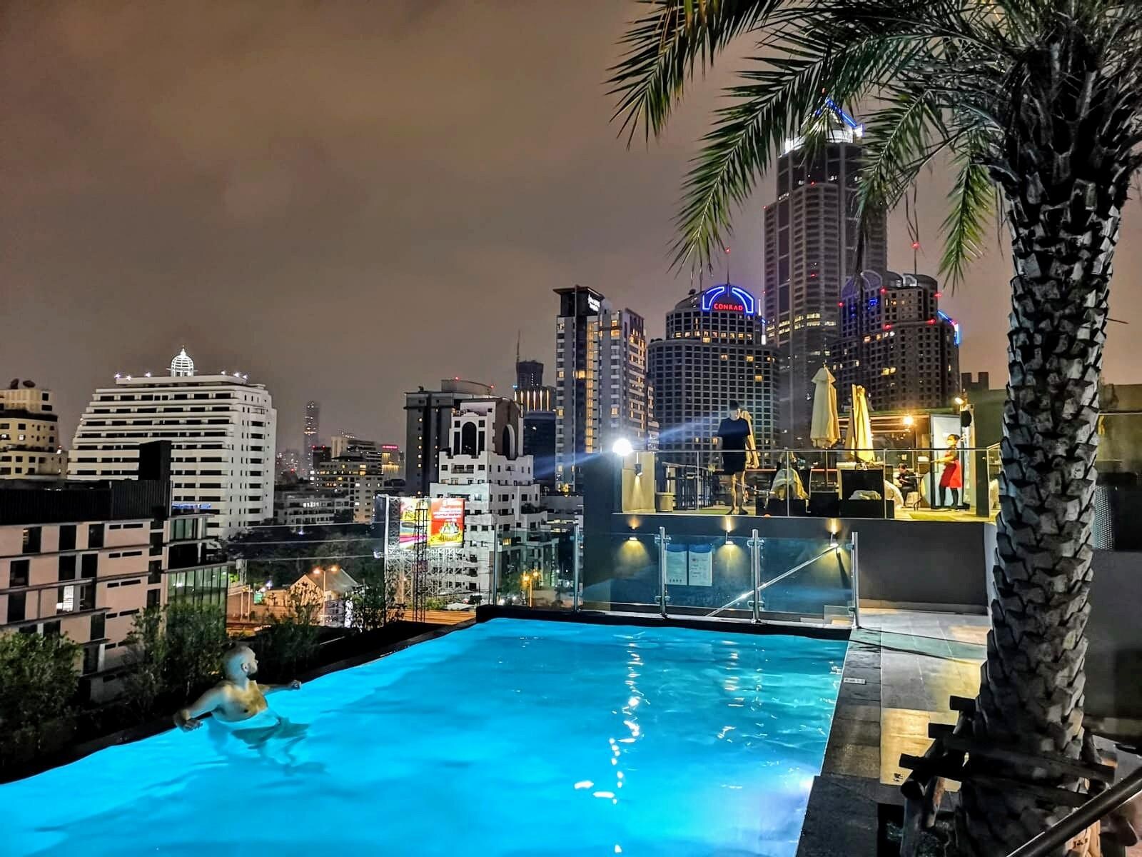 Maisemat allasalueelta