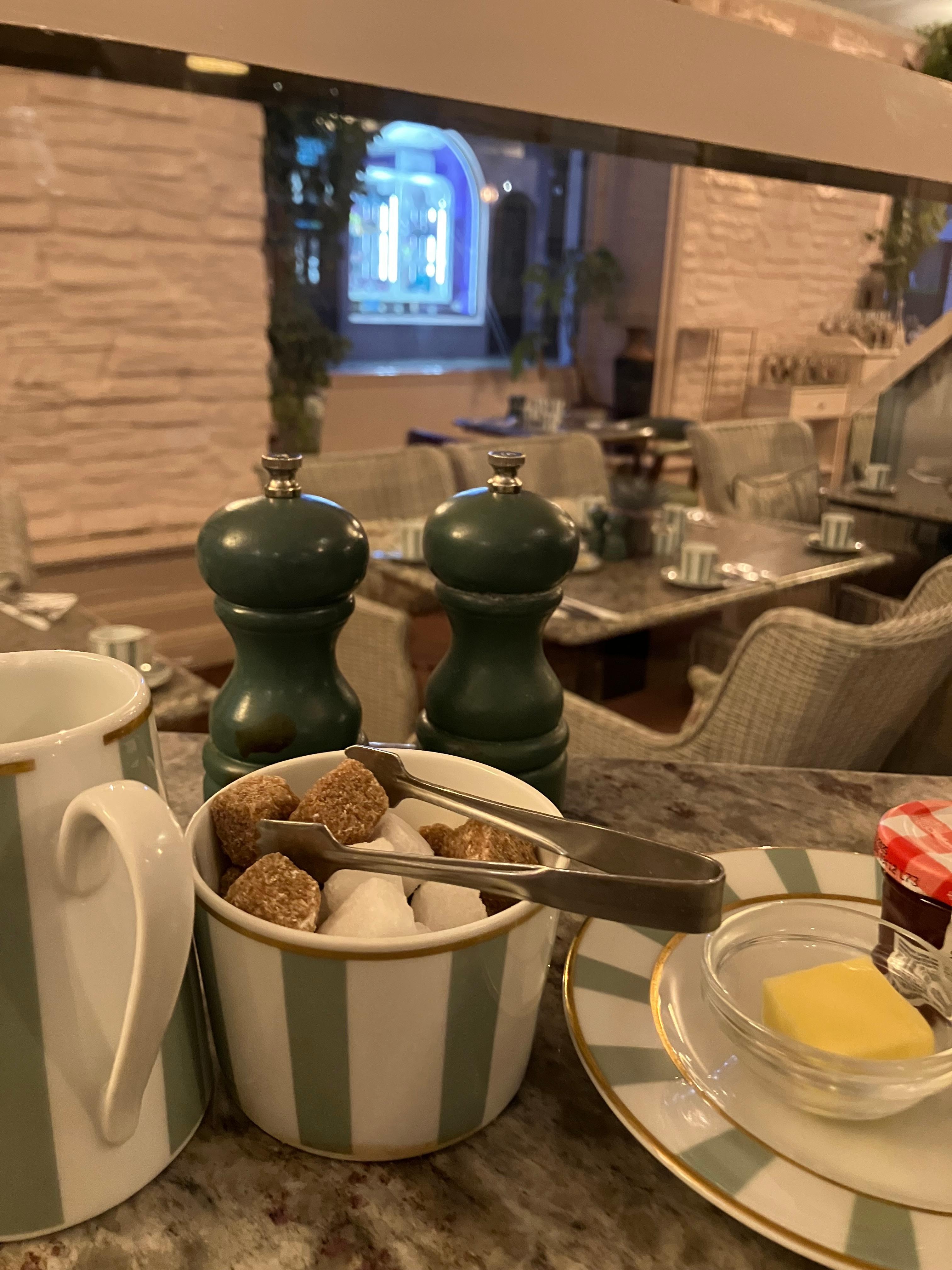 Breakfast restaurant 