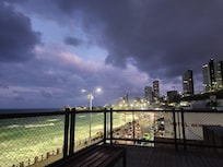 Foto tirada a noite, praia dos artistas