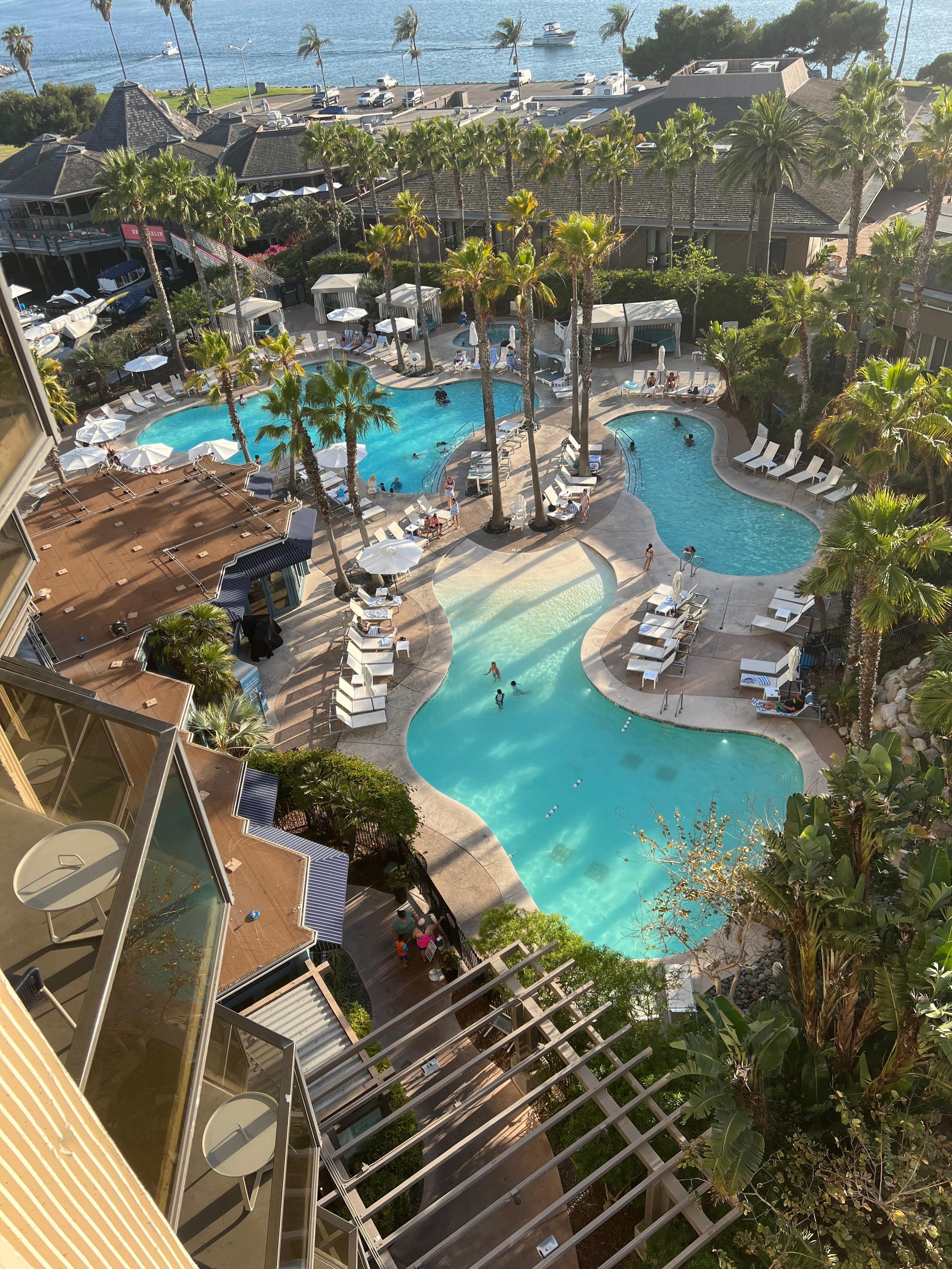 3 pools and 1 jacuzzi