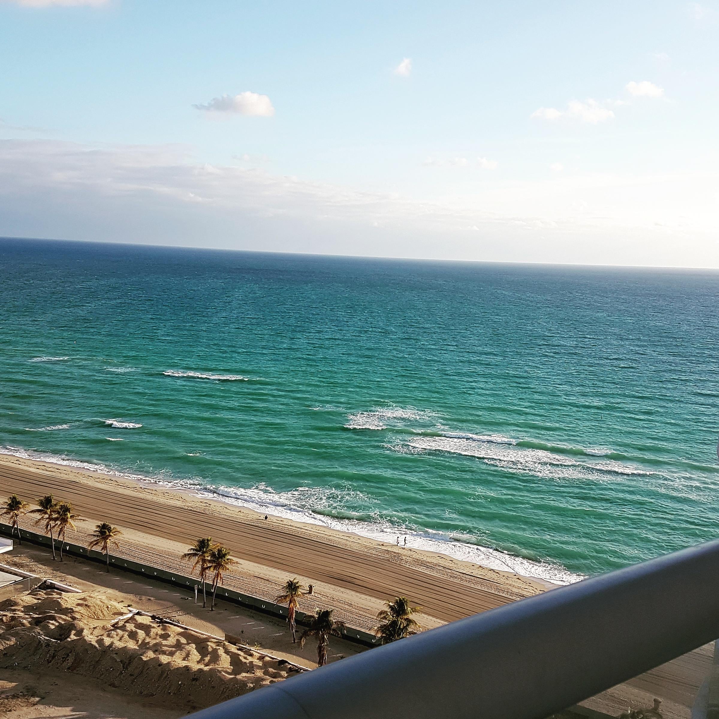 That's the side of the balcony view. The best ones are the ocean view rooms, because you have a 360 ocean view.