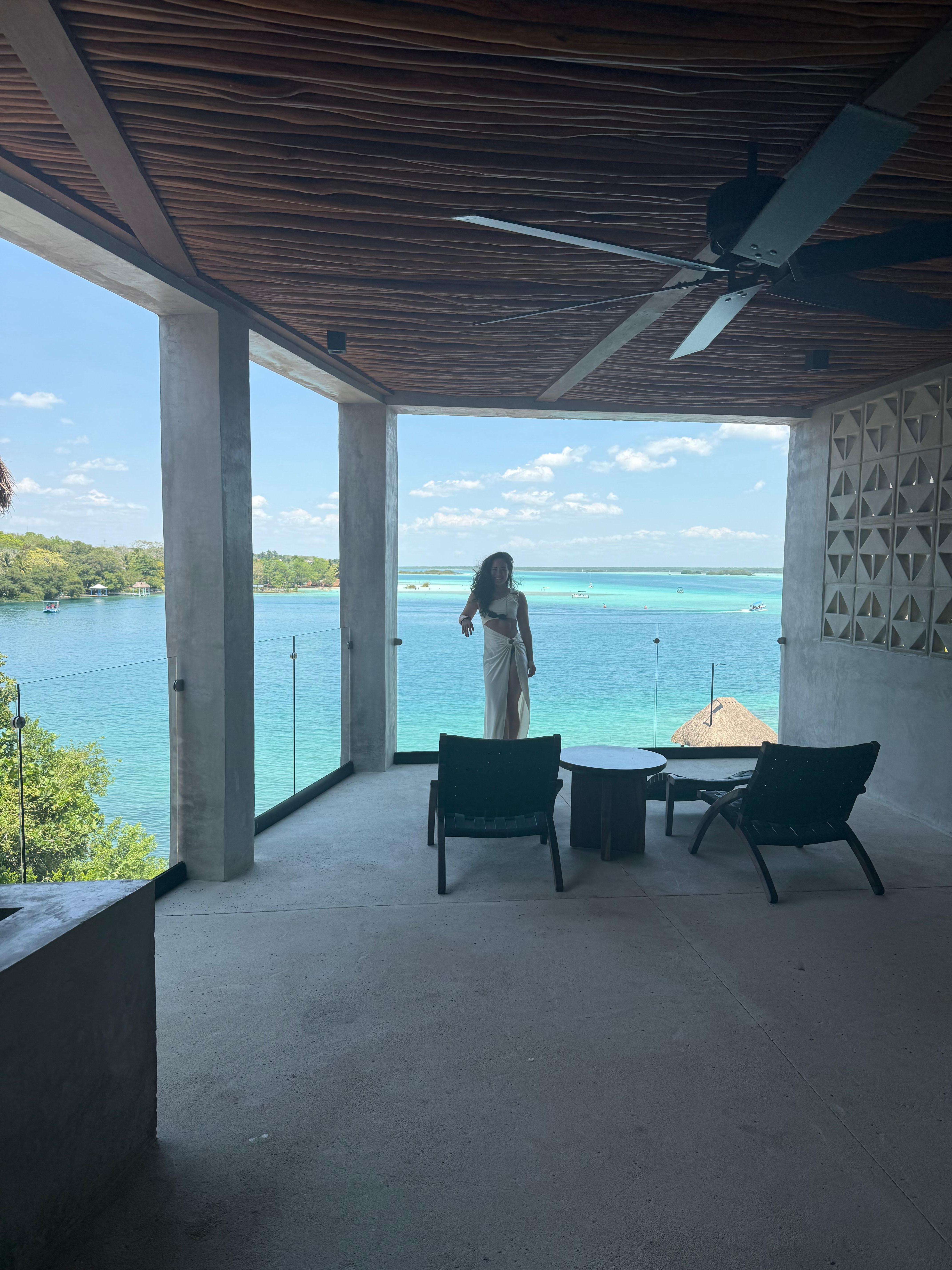 Viewing area above restaurant 