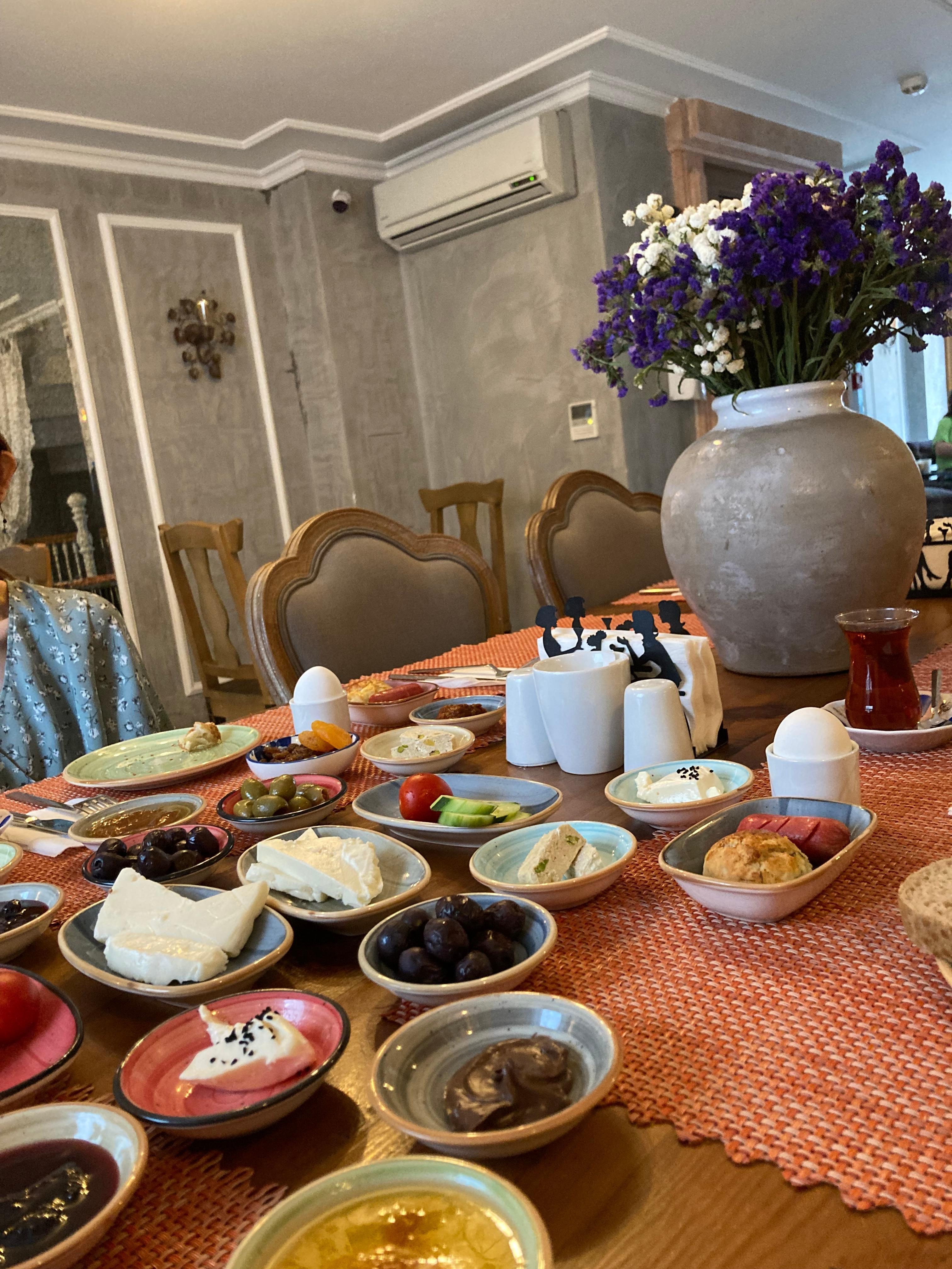 朝食。
小皿が沢山でてきます！