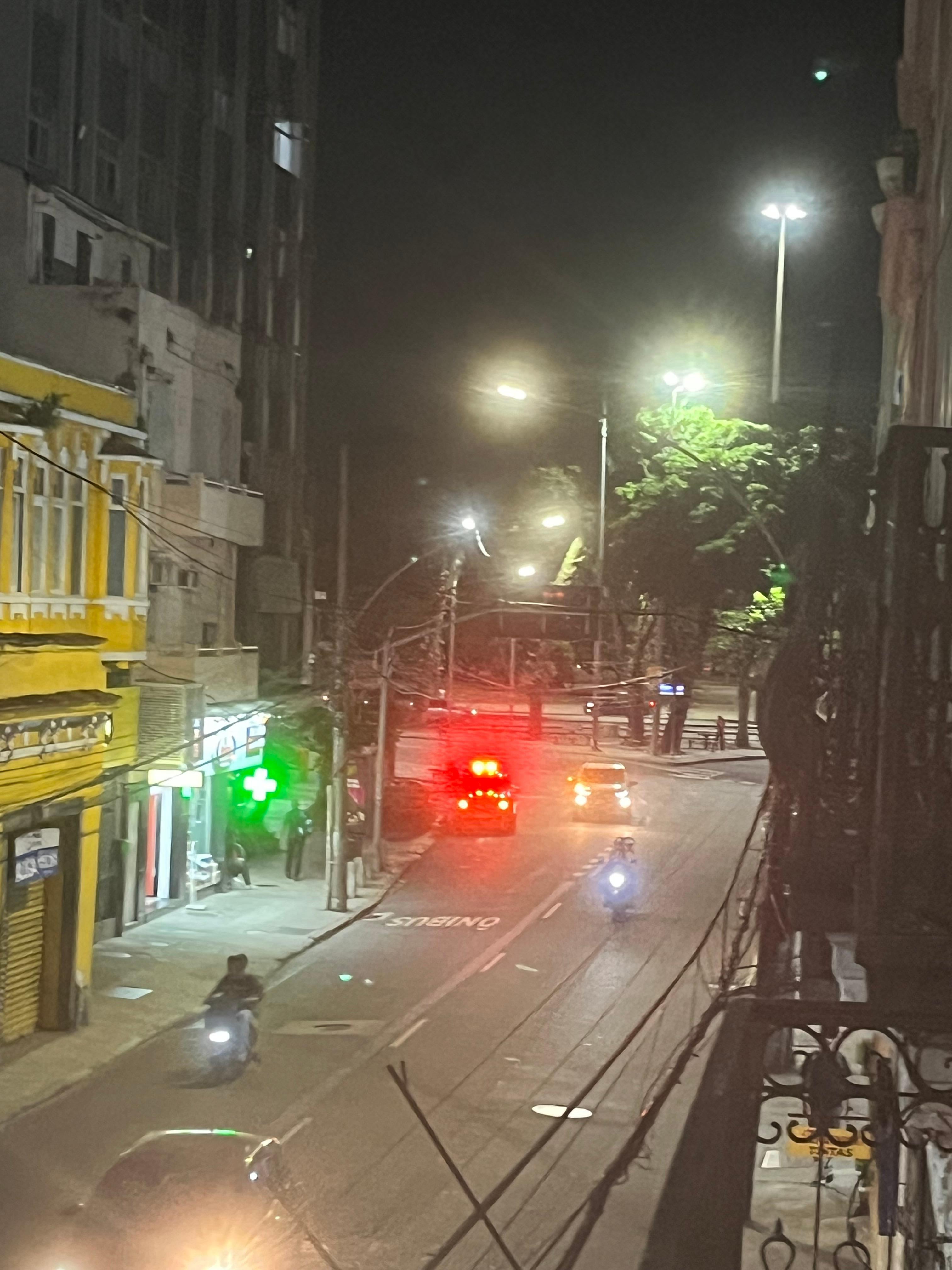 Noite calma. Lado praia de Botafogo 