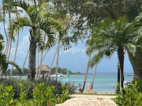 Lâun des accĂšs Ă  la plage et aux mini-criques