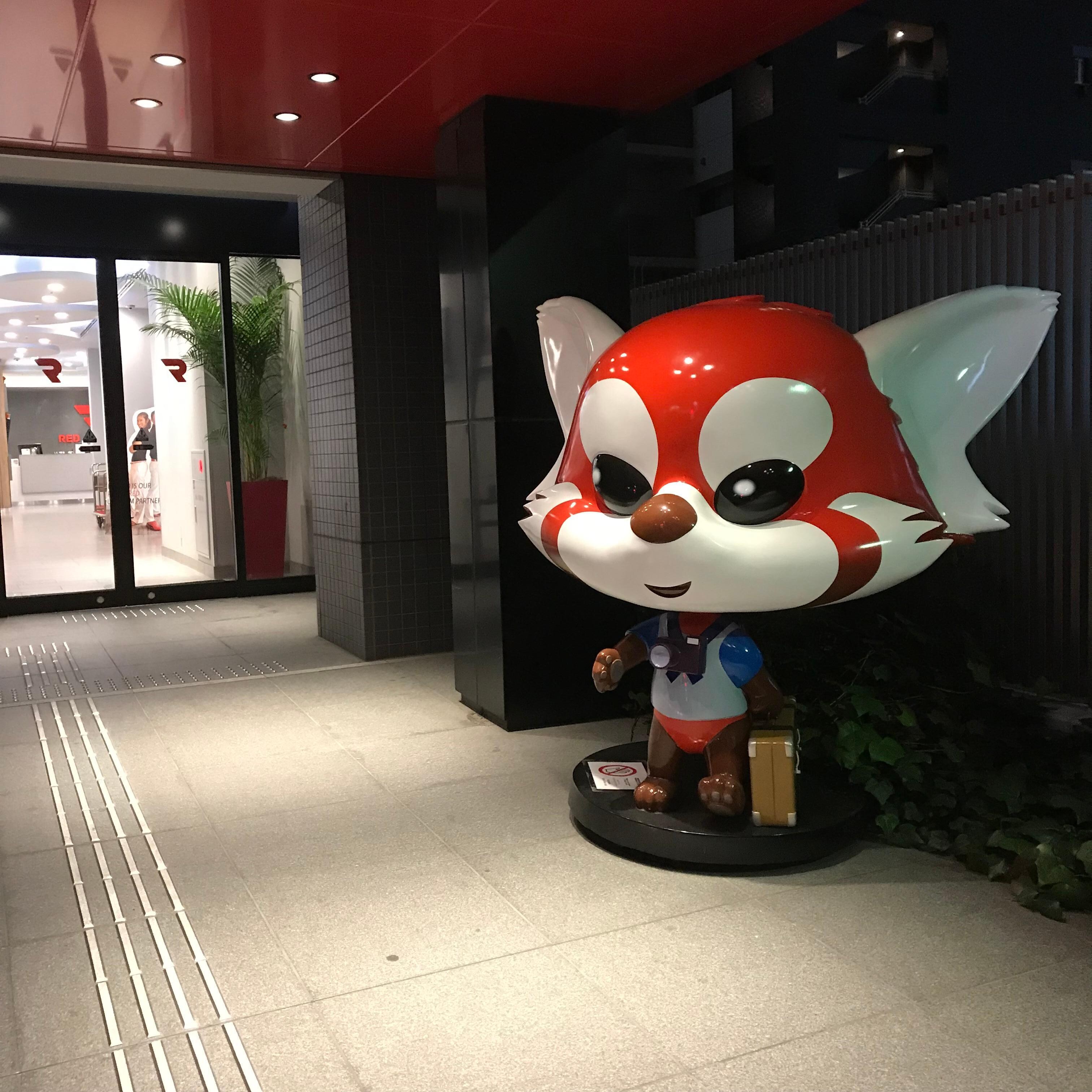 エントランスでキャラクターが迎えてくれました