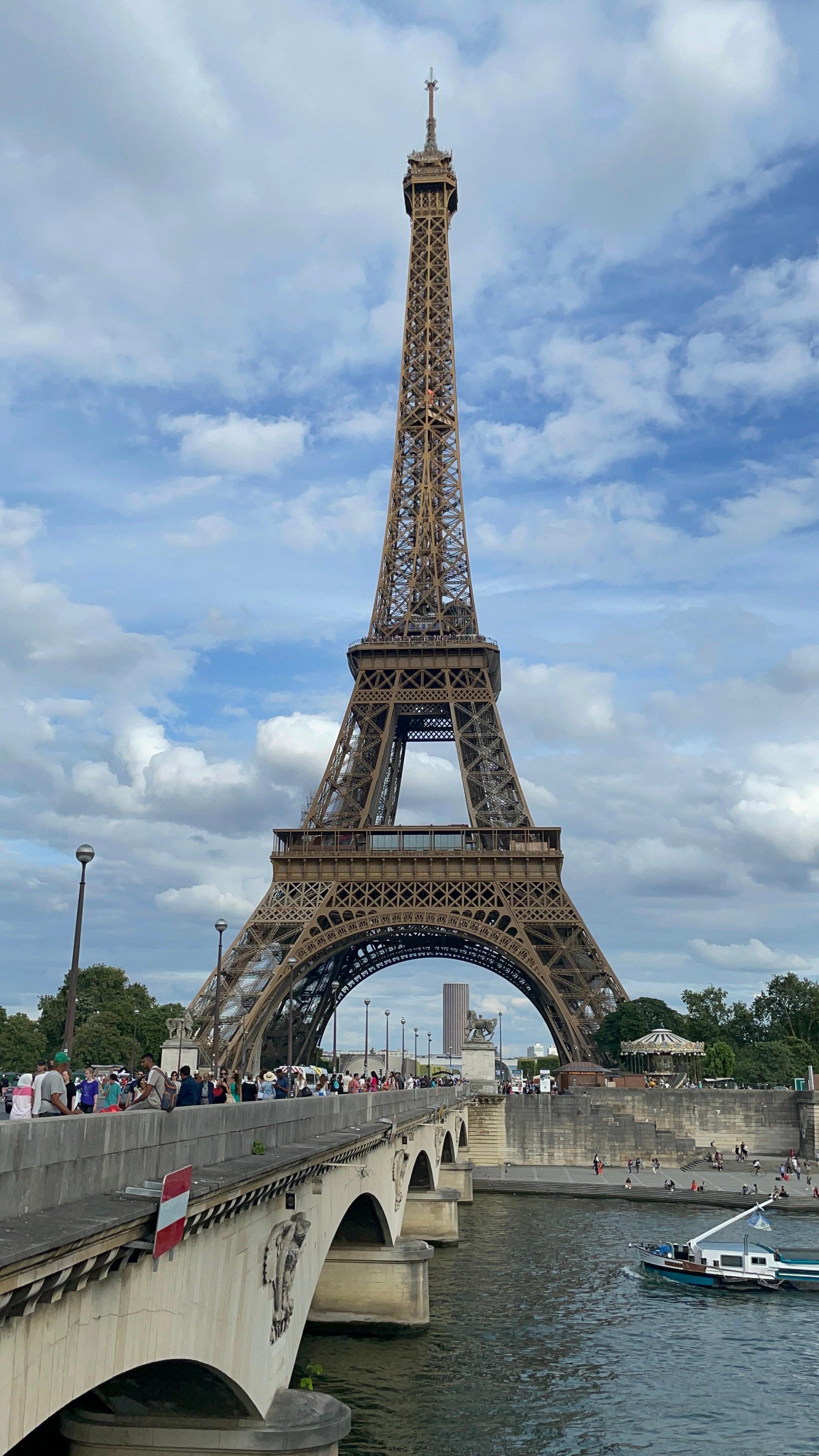 Near Eiffel Tower 